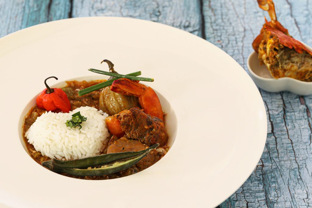 cucina creola, piatto con riso bianco, punto di rotta