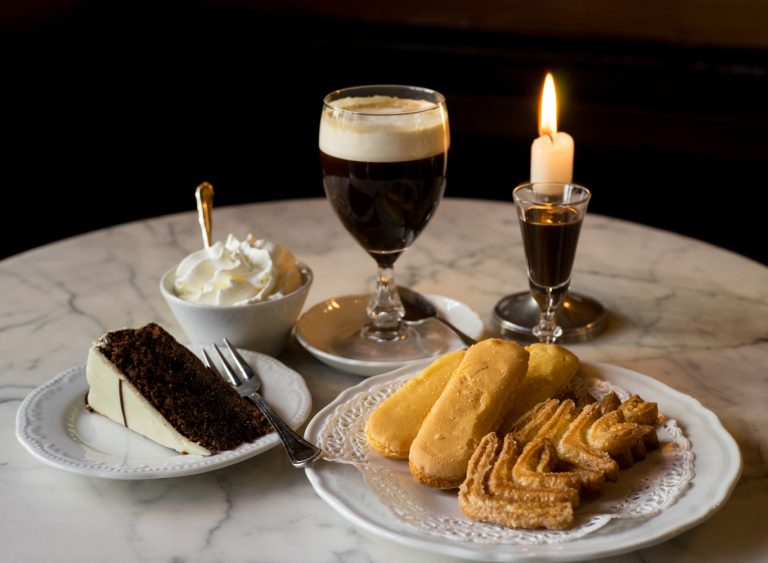 i caffè storici più famosi di torino da vedere assolutamente, bicchiere di bicerin, punto di rotta