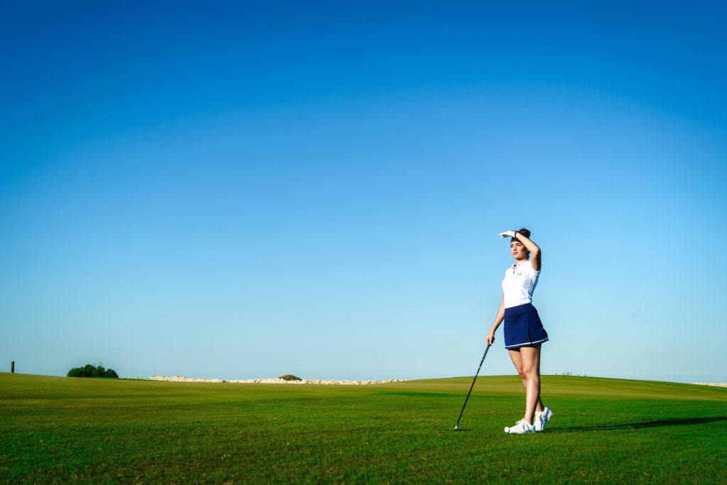 golf club djerba, donna che gioca a golf, punto di rotta