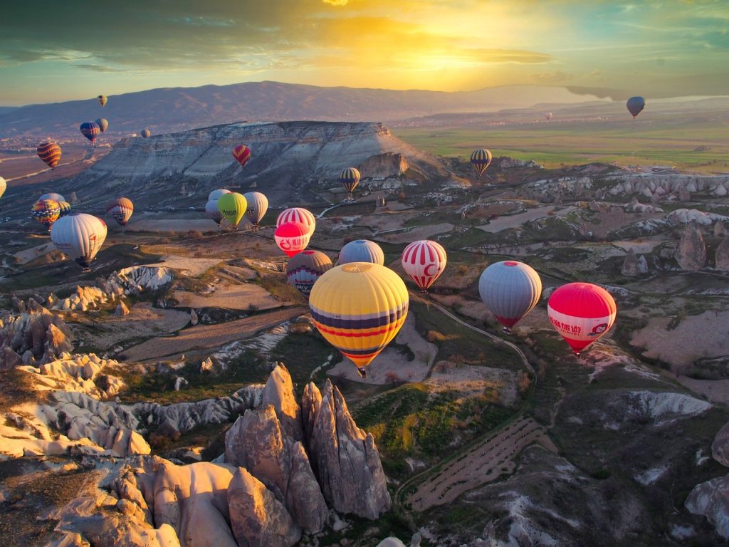 volo in mongolfiera in cappadocia, mongolfiere in volo, punto di rotta