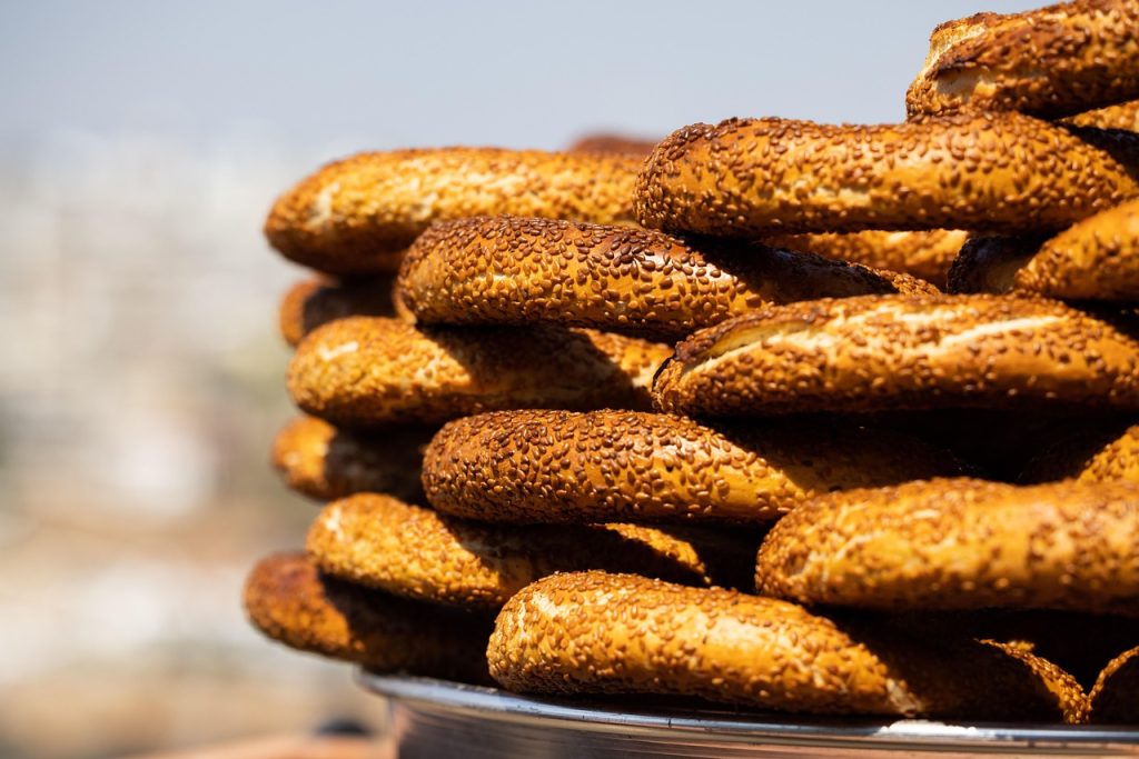 guida allo street food di istanbul, simit, punto di rotta