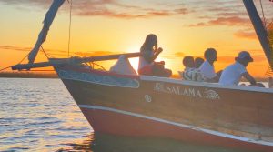 escursioni kenya, barca al tramonto, punto di rotta